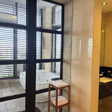 Luxent Hotel Quezon City Εξωτερικό φωτογραφία