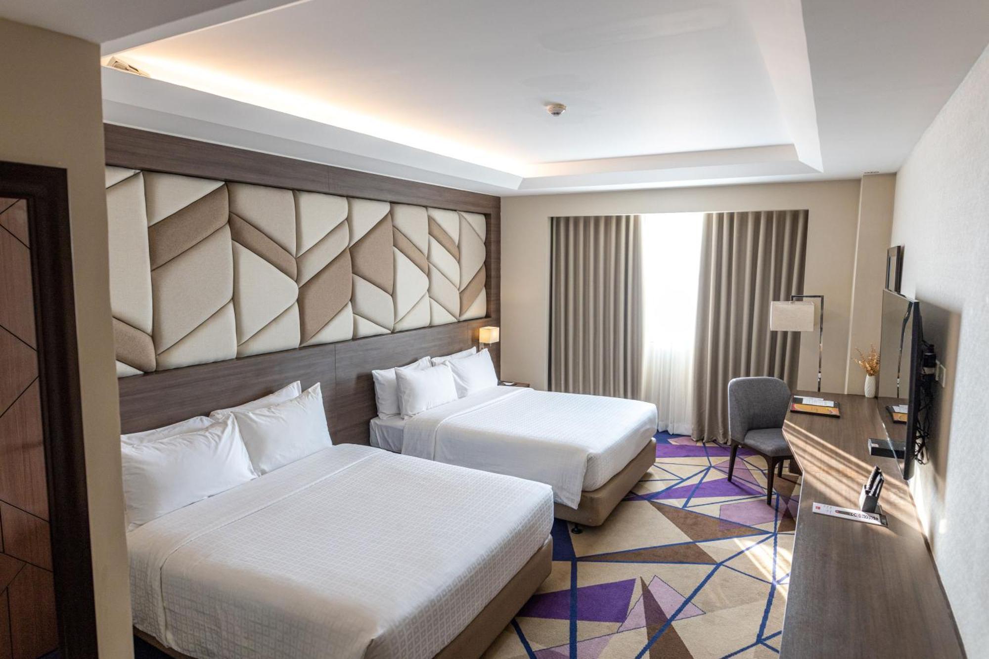Luxent Hotel Quezon City Εξωτερικό φωτογραφία