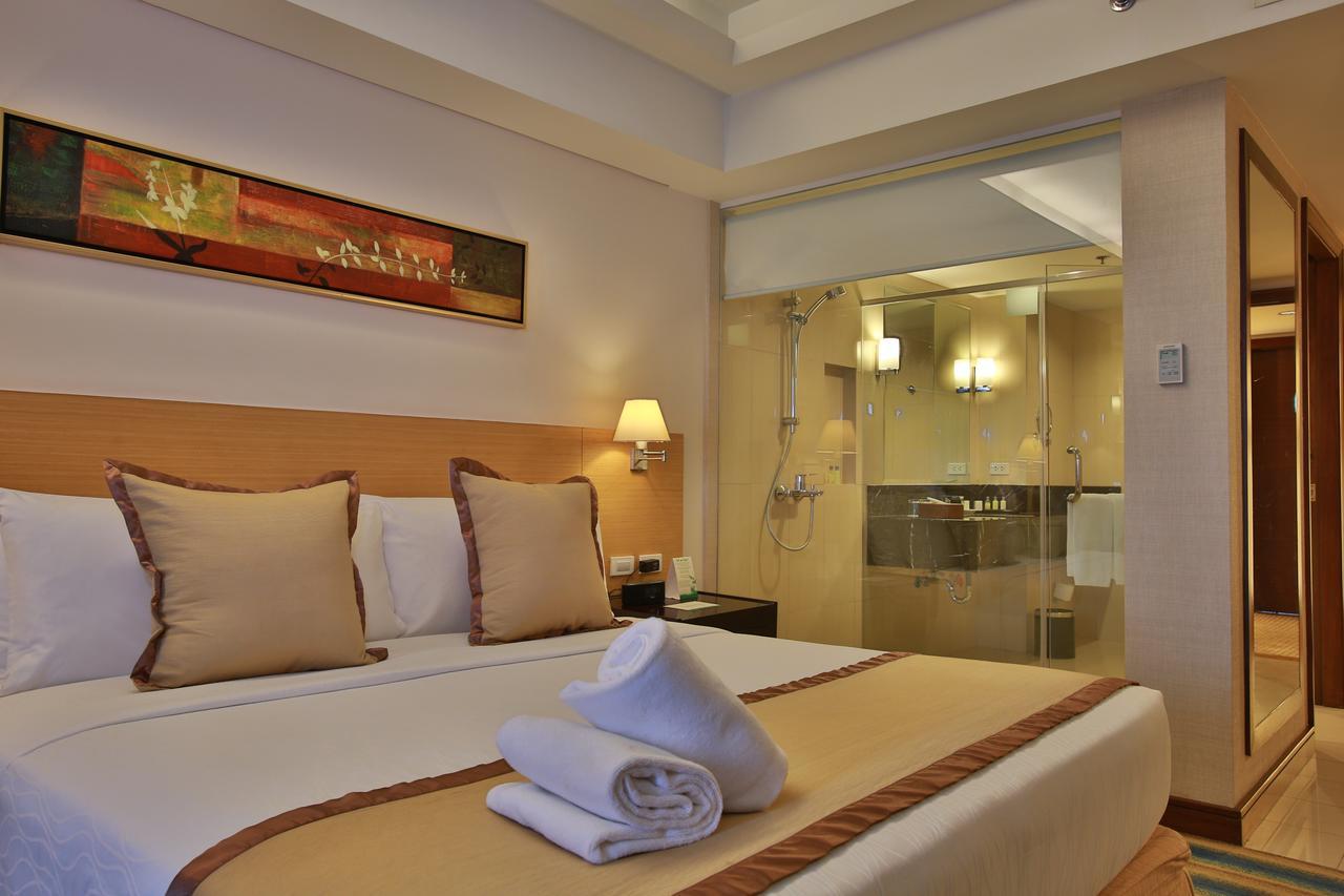 Luxent Hotel Quezon City Εξωτερικό φωτογραφία