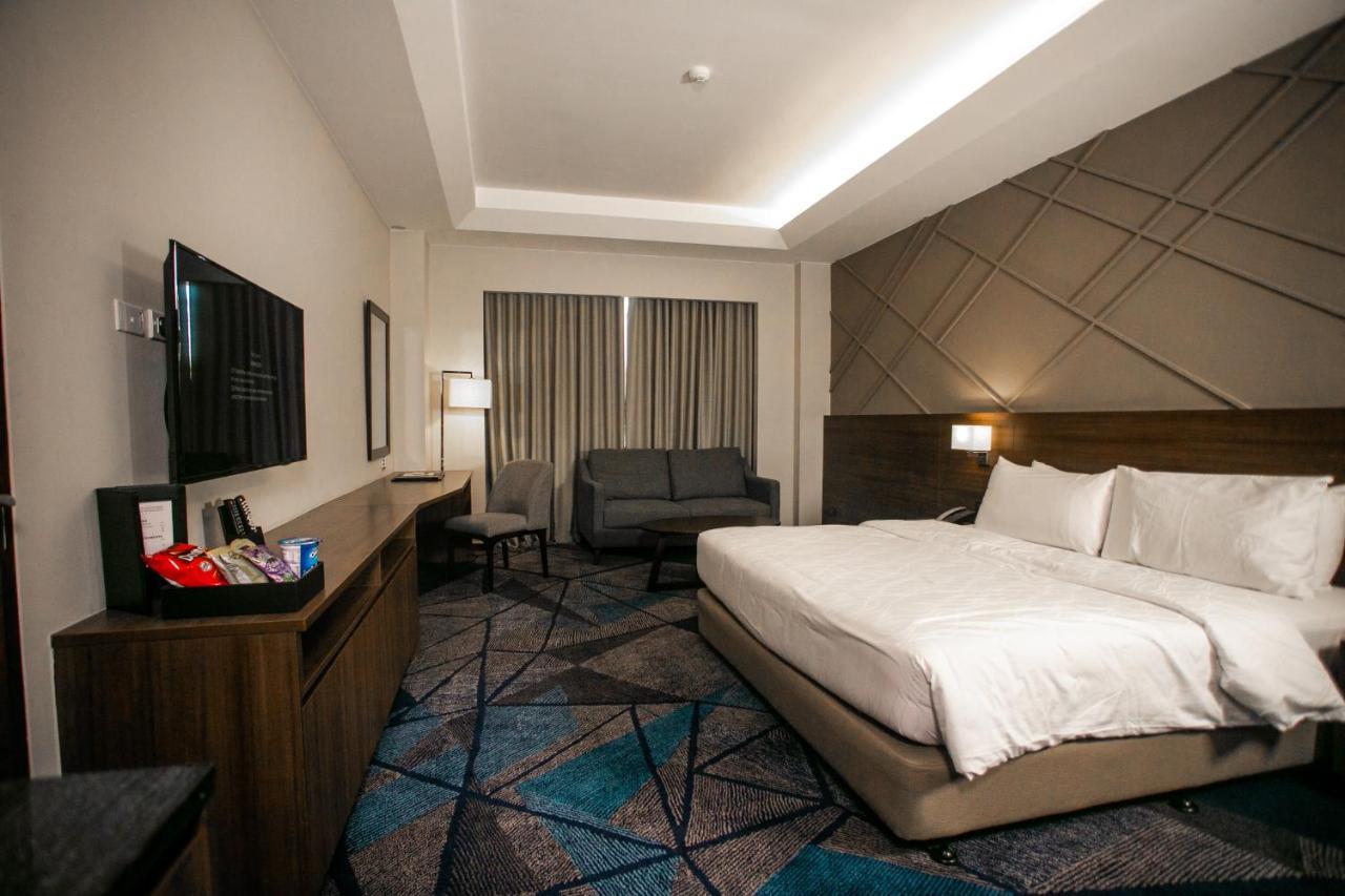 Luxent Hotel Quezon City Εξωτερικό φωτογραφία